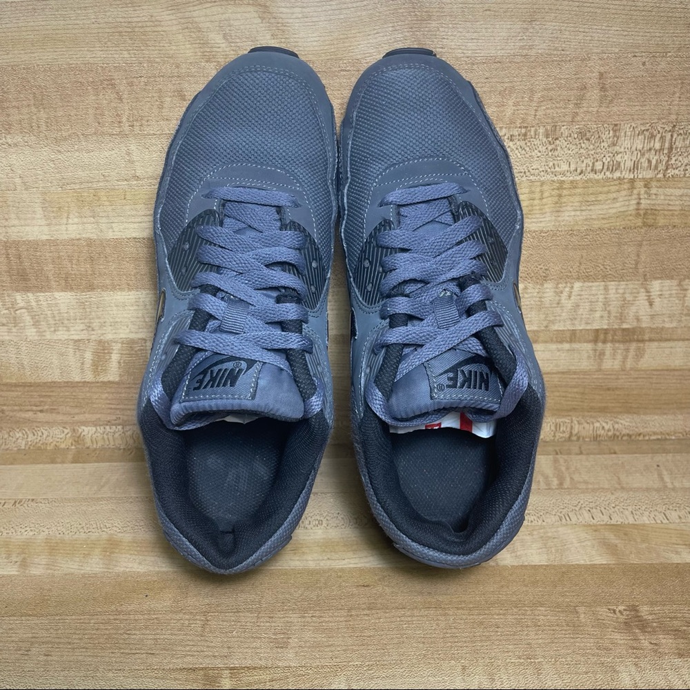 Original Womens Nike  Air Max 90 Trainers Pure Platinum Dark Grey 325213 035 - Picture 4 of 8